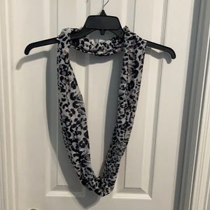 Infinity scarf